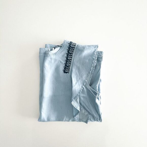 Dex Womens Blouse Denim Style Ruffled Short Sleeve Embroidered Design Blue Small - Picture 7 of 7